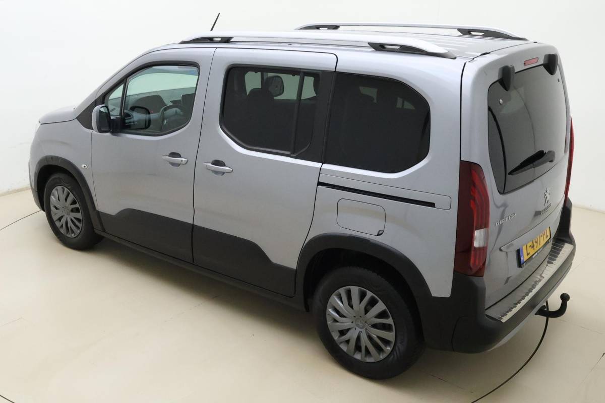 Peugeot Rifter Peugeot Rifter 1.2 Puretech GT-Line | Trekhaak | Navigatie | Automatische airco | Parkeersensoren | Apple carplay/Android auto | Lichtmetalen velgen |