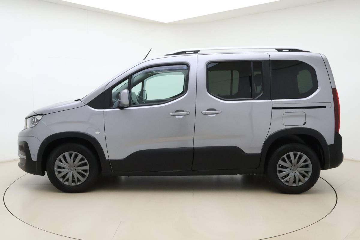 Peugeot Rifter Peugeot Rifter 1.2 Puretech GT-Line | Trekhaak | Navigatie | Automatische airco | Parkeersensoren | Apple carplay/Android auto | Lichtmetalen velgen |