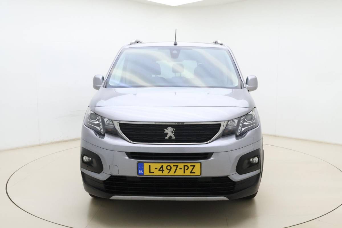Peugeot Rifter Peugeot Rifter 1.2 Puretech GT-Line | Trekhaak | Navigatie | Automatische airco | Parkeersensoren | Apple carplay/Android auto | Lichtmetalen velgen |