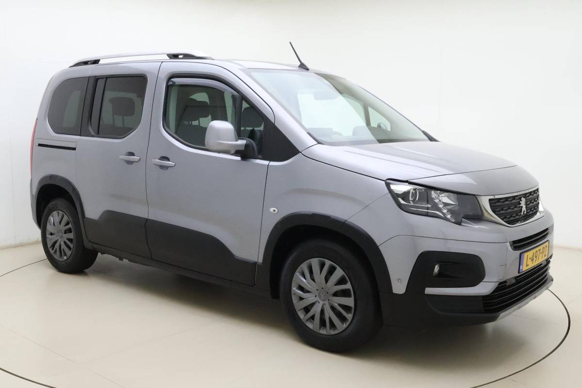 Peugeot Rifter Peugeot Rifter 1.2 Puretech GT-Line | Trekhaak | Navigatie | Automatische airco | Parkeersensoren | Apple carplay/Android auto | Lichtmetalen velgen |