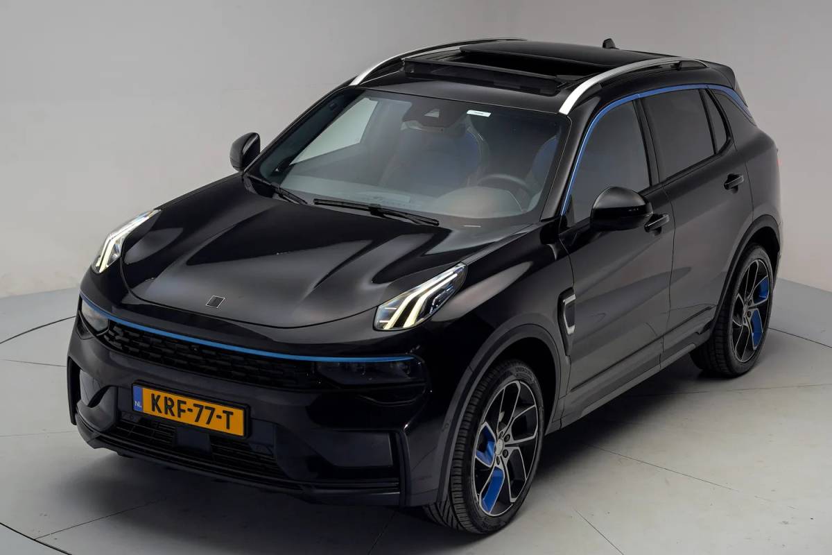 Lynk & Co 01 Lynk & Co 01 1.5 PHEV MY23 [ Zwarte hemel Pano Navi ]