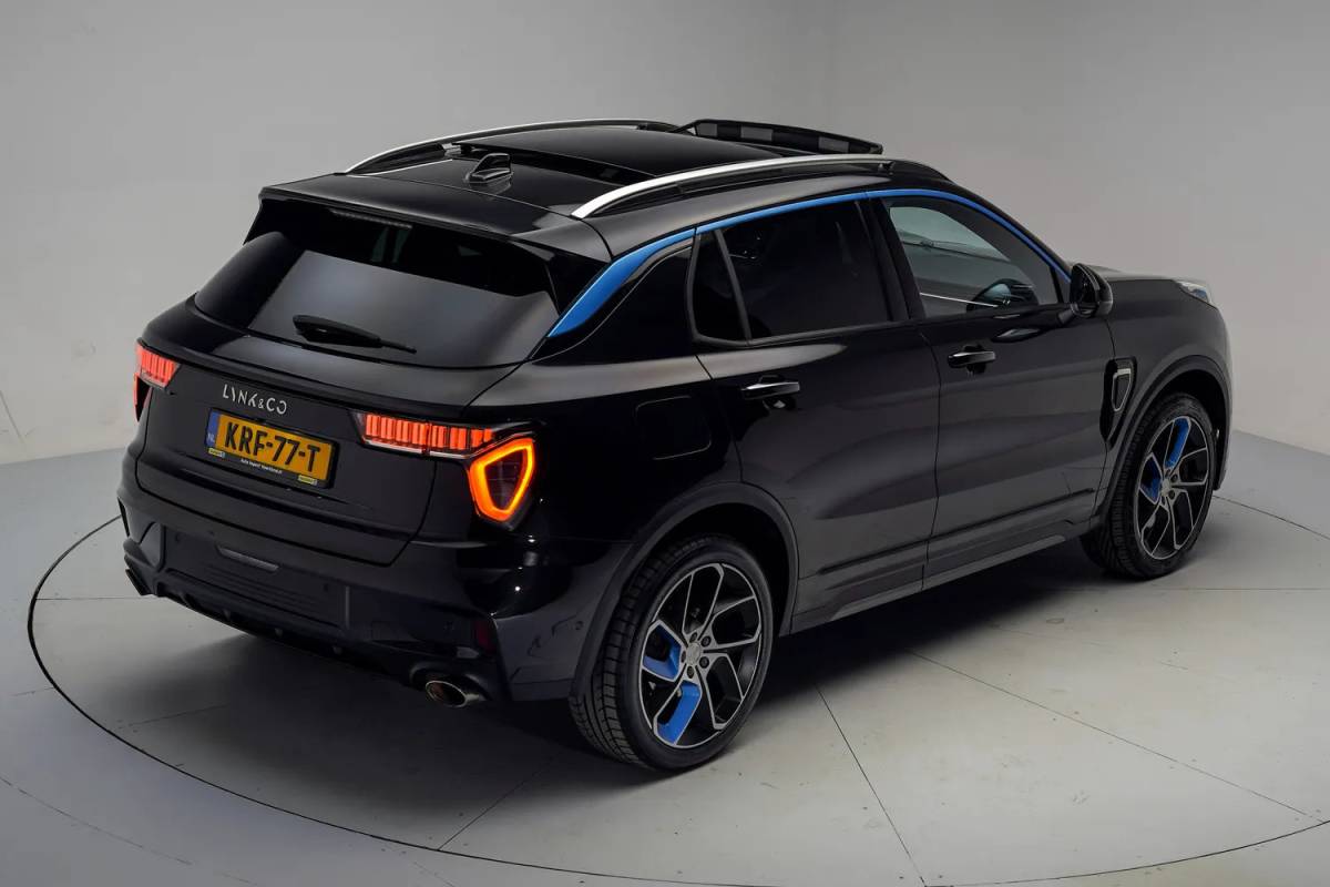 Lynk & Co 01 Lynk & Co 01 1.5 PHEV MY23 [ Zwarte hemel Pano Navi ]