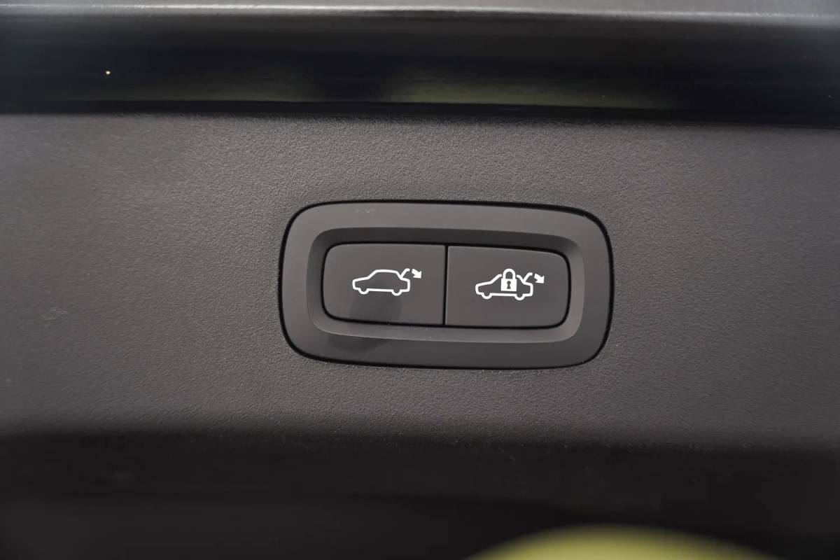 Lynk & Co 01 Lynk & Co 01 1.5 PHEV MY23 [ Zwarte hemel Pano Navi ]