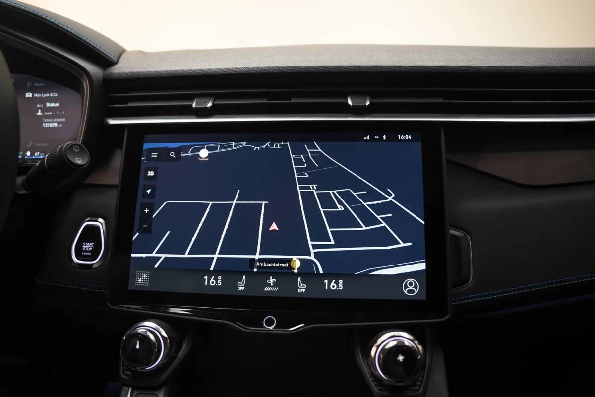 Lynk & Co 01 Lynk & Co 01 1.5 PHEV MY23 [ Zwarte hemel Pano Navi ]