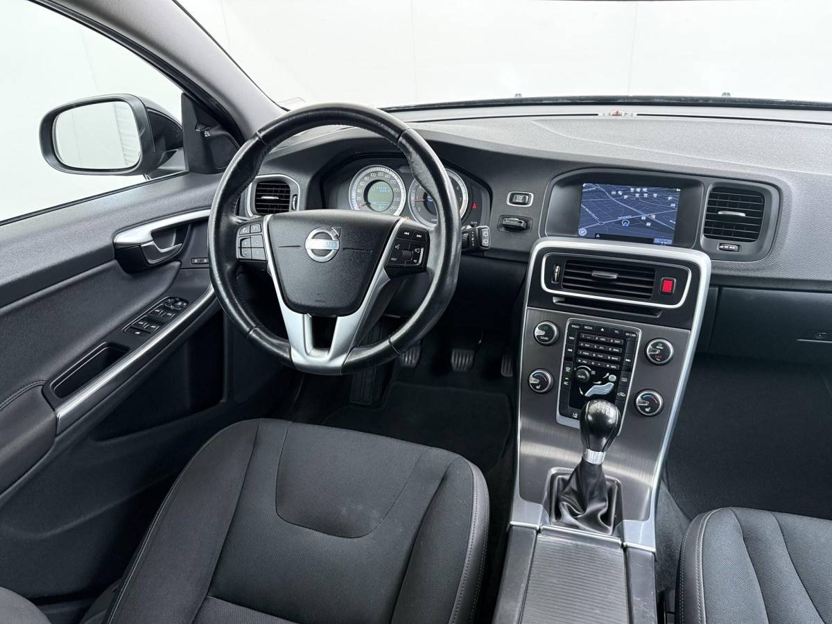 Volvo V60 Volvo V60 1.6 T4 Summum
