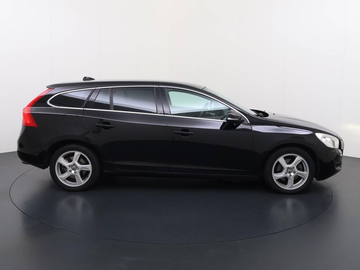 Volvo V60 Volvo V60 1.6 T4 Summum