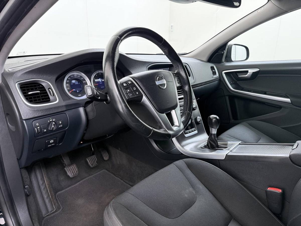 Volvo V60 Volvo V60 1.6 T4 Summum