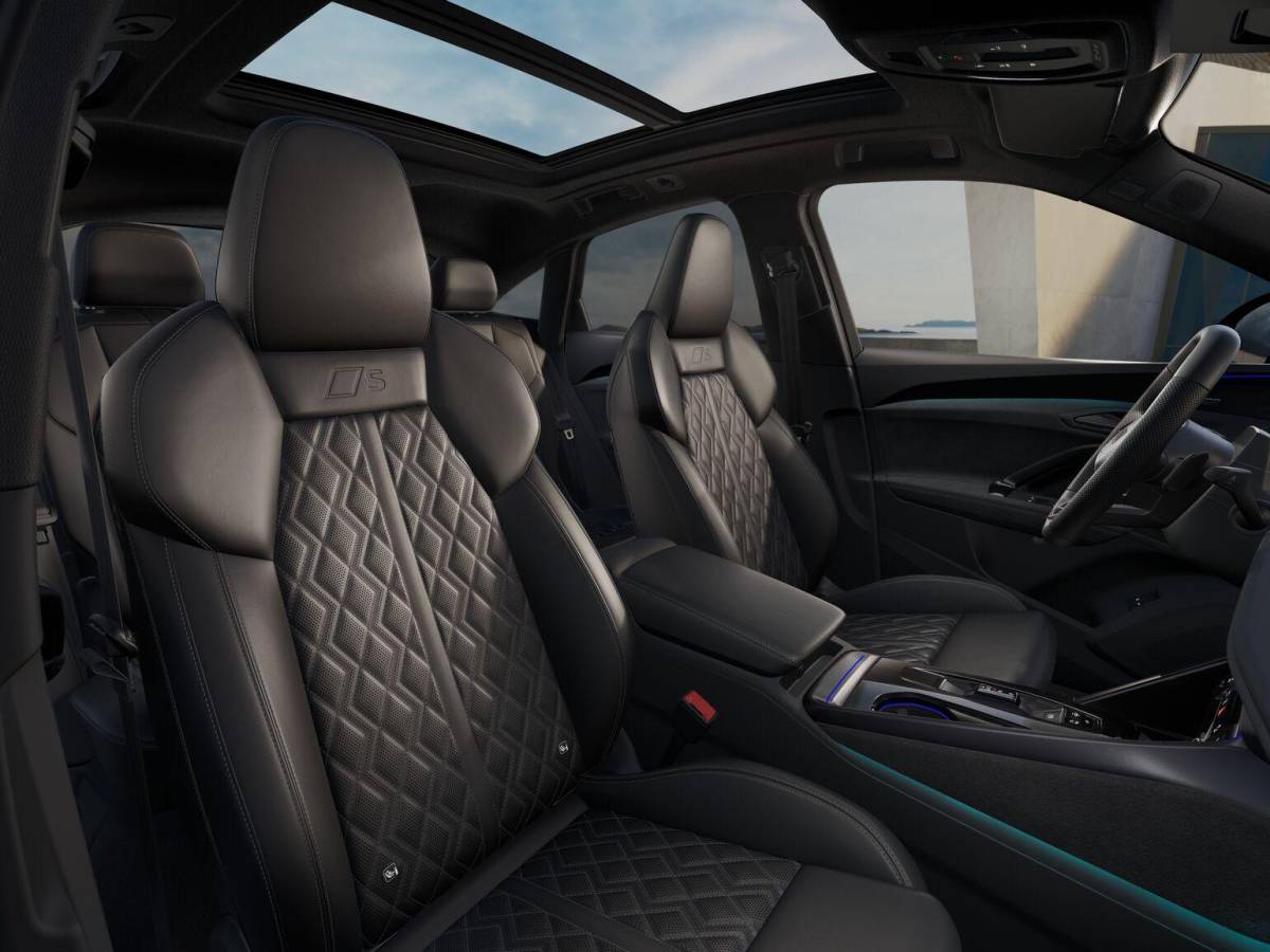Audi Q5 Audi Q5 Sportback E-Hybrid Quattro S Edition Competition , Tech Pro, pano, B&O, tr.haak, 21″, luchtv., matrix-LED, OLED, memory, keyless, HUD, ACC, privacy