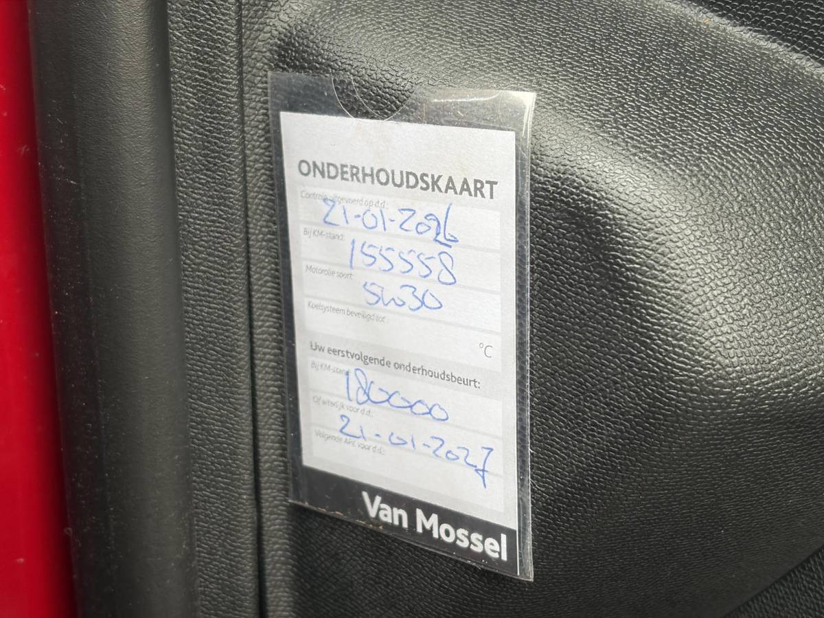 Peugeot 3008 Peugeot 3008 1.2 PureTech GT Line ✓D-riem vv in 2026✓1e Eigenaar✓360 ° Camera✓Pano✓Massage stoel✓Draadloze telefoonlader✓Carplay✓Stoelvw✓Keyless✓Leder✓Navi✓Pdc V+A✓6 Bak✓Dealer Onderhouden✓Rijstrooksensor✓Dodehoeksensor✓19” Lmv✓N.A.P✓Apk tot 09-2027