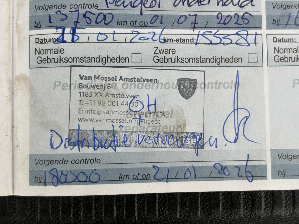 Peugeot 3008 Peugeot 3008 1.2 PureTech GT Line ✓D-riem vv in 2026✓1e Eigenaar✓360 ° Camera✓Pano✓Massage stoel✓Draadloze telefoonlader✓Carplay✓Stoelvw✓Keyless✓Leder✓Navi✓Pdc V+A✓6 Bak✓Dealer Onderhouden✓Rijstrooksensor✓Dodehoeksensor✓19” Lmv✓N.A.P✓Apk tot 09-2027