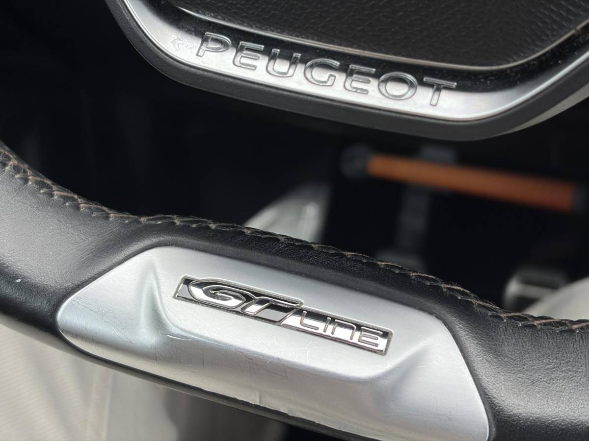 Peugeot 3008 Peugeot 3008 1.2 PureTech GT Line ✓D-riem vv in 2026✓1e Eigenaar✓360 ° Camera✓Pano✓Massage stoel✓Draadloze telefoonlader✓Carplay✓Stoelvw✓Keyless✓Leder✓Navi✓Pdc V+A✓6 Bak✓Dealer Onderhouden✓Rijstrooksensor✓Dodehoeksensor✓19” Lmv✓N.A.P✓Apk tot 09-2027