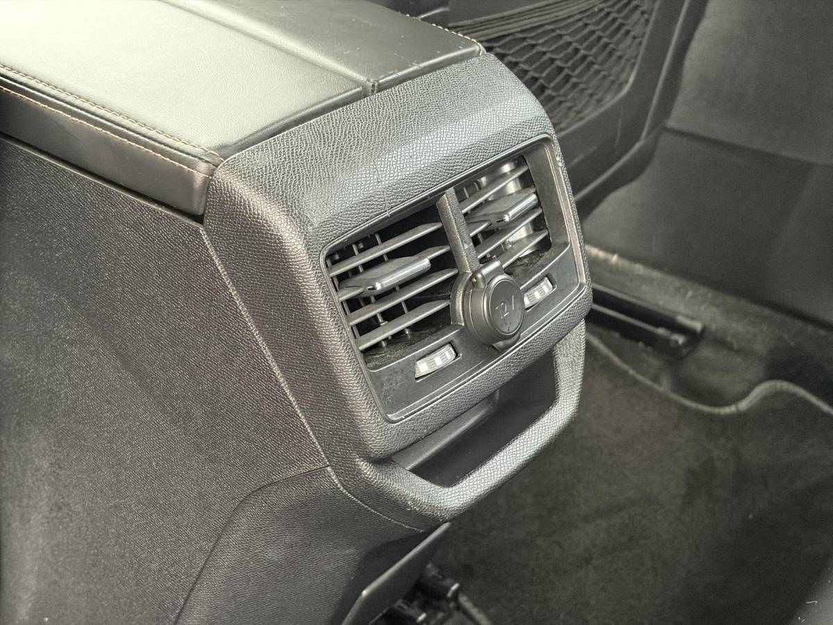 Peugeot 3008 Peugeot 3008 1.2 PureTech GT Line ✓D-riem vv in 2026✓1e Eigenaar✓360 ° Camera✓Pano✓Massage stoel✓Draadloze telefoonlader✓Carplay✓Stoelvw✓Keyless✓Leder✓Navi✓Pdc V+A✓6 Bak✓Dealer Onderhouden✓Rijstrooksensor✓Dodehoeksensor✓19” Lmv✓N.A.P✓Apk tot 09-2027