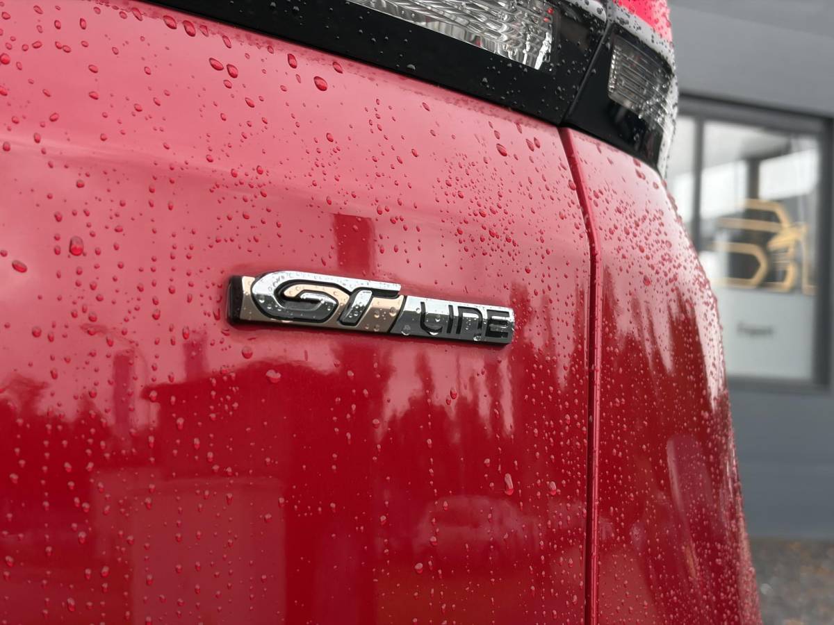 Peugeot 3008 Peugeot 3008 1.2 PureTech GT Line ✓D-riem vv in 2026✓1e Eigenaar✓360 ° Camera✓Pano✓Massage stoel✓Draadloze telefoonlader✓Carplay✓Stoelvw✓Keyless✓Leder✓Navi✓Pdc V+A✓6 Bak✓Dealer Onderhouden✓Rijstrooksensor✓Dodehoeksensor✓19” Lmv✓N.A.P✓Apk tot 09-2027