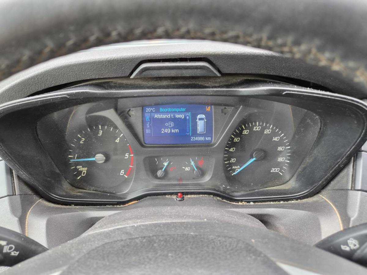Ford Transit Ford Transit 2.2 TDCI L2H2  airco 3-zits 2700 kg trekken