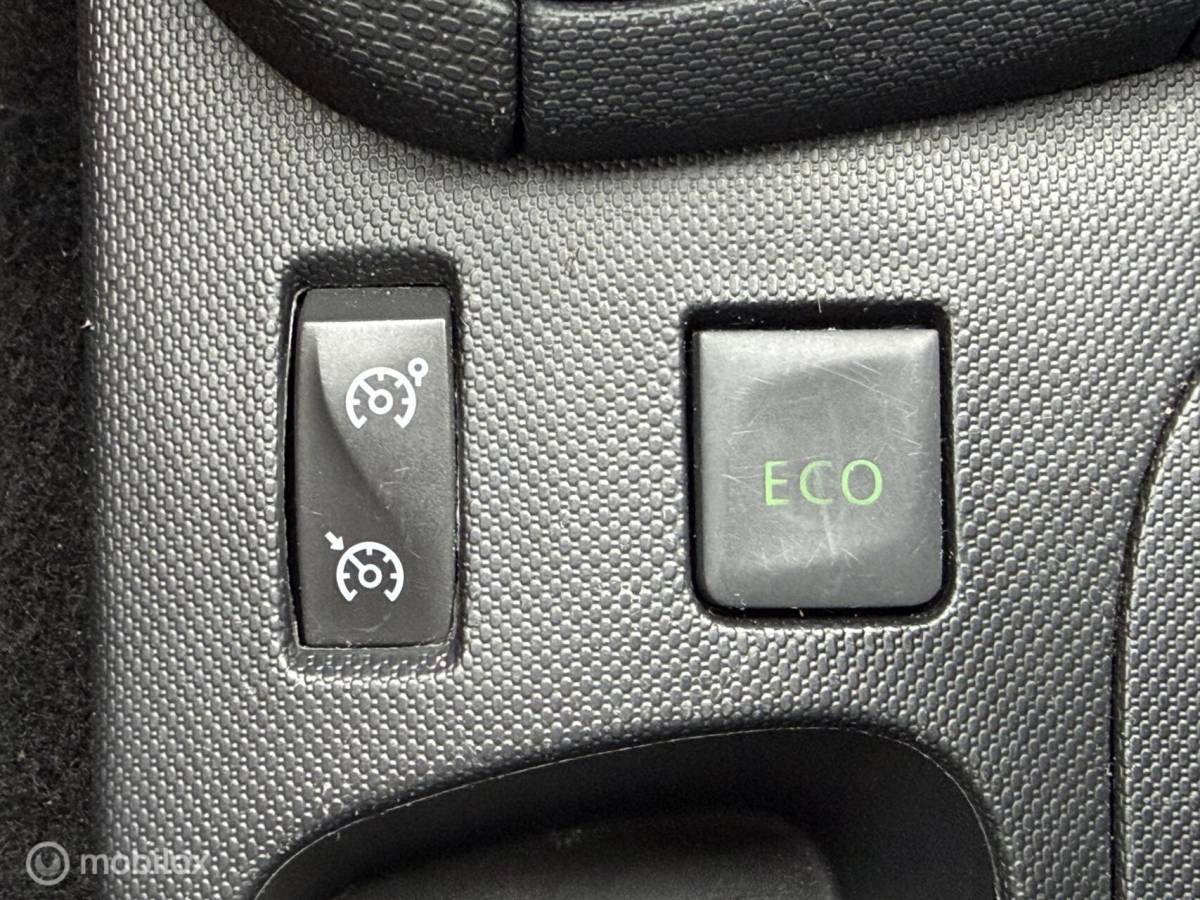Renault Clio Renault Clio 0.9 TCe ECO Night&Day + R-Link pakket