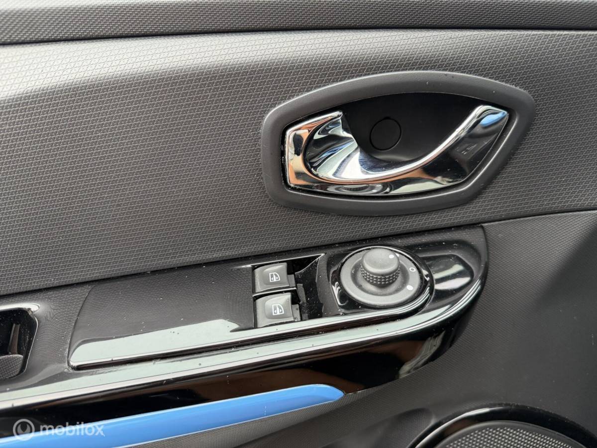 Renault Clio Renault Clio 0.9 TCe ECO Night&Day + R-Link pakket