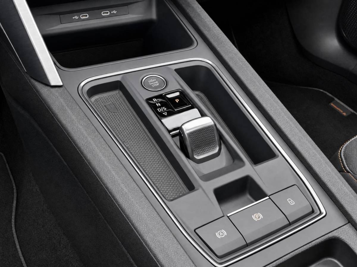 CUPRA Leon CUPRA Leon 1.4e-Hybrid 180kW/245PK VZ · Panoramadak · Navigatie · Camera + Parkeersensoren
