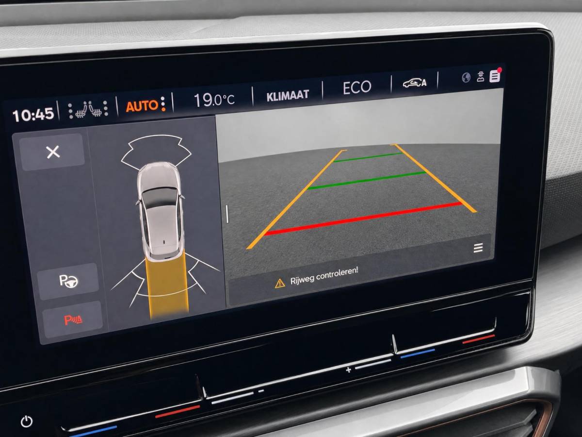 CUPRA Leon CUPRA Leon 1.4e-Hybrid 180kW/245PK VZ · Panoramadak · Navigatie · Camera + Parkeersensoren
