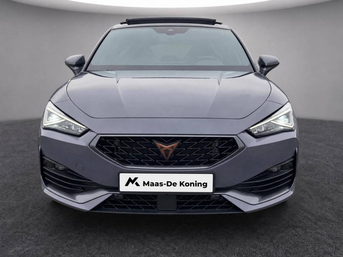 CUPRA Leon CUPRA Leon 1.4e-Hybrid 180kW/245PK VZ · Panoramadak · Navigatie · Camera + Parkeersensoren
