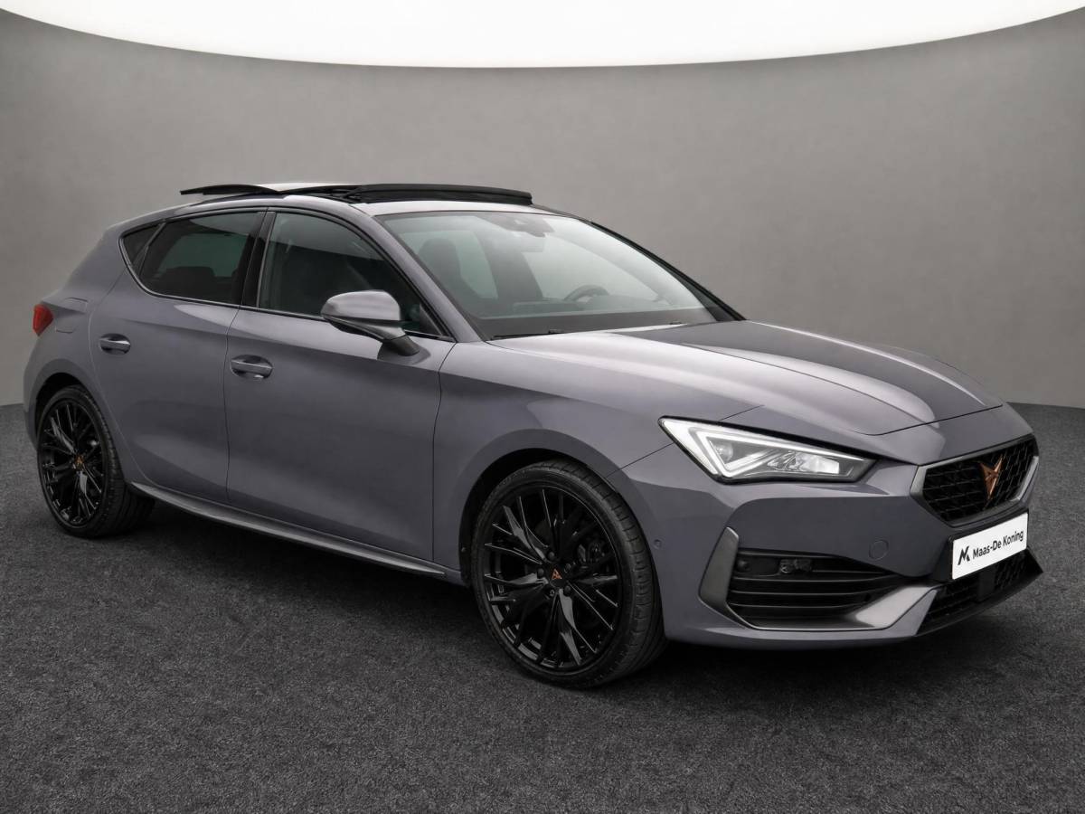 CUPRA Leon CUPRA Leon 1.4e-Hybrid 180kW/245PK VZ · Panoramadak · Navigatie · Camera + Parkeersensoren