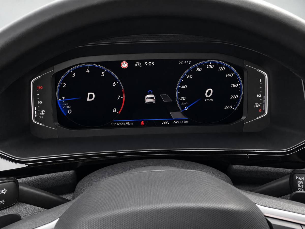 Volkswagen T-Roc Volkswagen T-Roc 1.5TSI/150PK R-Line Black Style DSG · Panoramadak · Apple/Android Car Play· Camera + Parkeersensoren · Stoelverwarming · 19” Velgen ·  Garantie t/m 07-07-2027