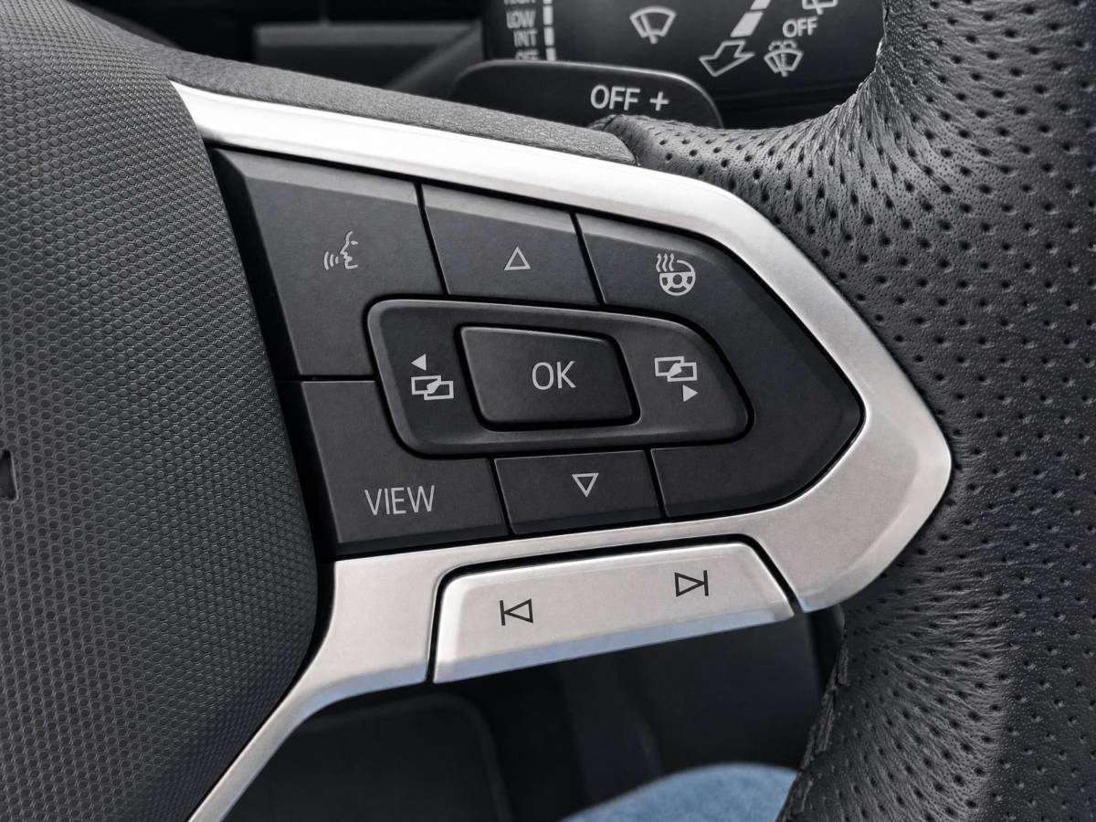 Volkswagen T-Roc Volkswagen T-Roc 1.5TSI/150PK R-Line Black Style DSG · Panoramadak · Apple/Android Car Play· Camera + Parkeersensoren · Stoelverwarming · 19” Velgen ·  Garantie t/m 07-07-2027