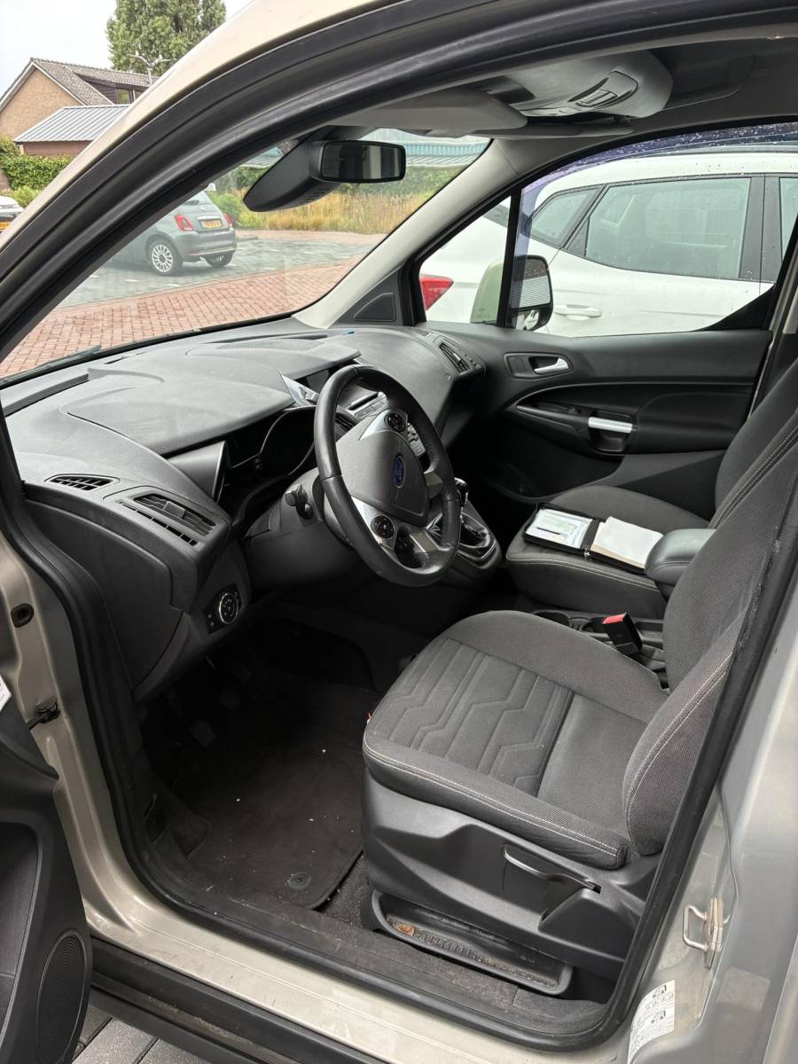 Ford Tourneo Connect Ford Tourneo Connect Compact 1.0 Titanium 100pk | Navigatie | Panoramadak