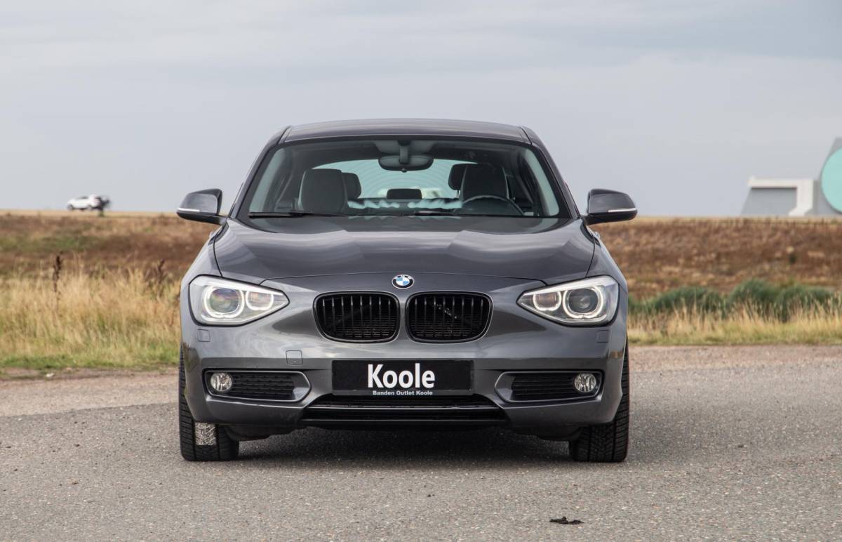 BMW 1 Serie BMW 1-serie 116i Business+ AUTOMAAT / CRUISE CONTROLE / BLACK LINE / AIRCO / CARPLAY / URBAN