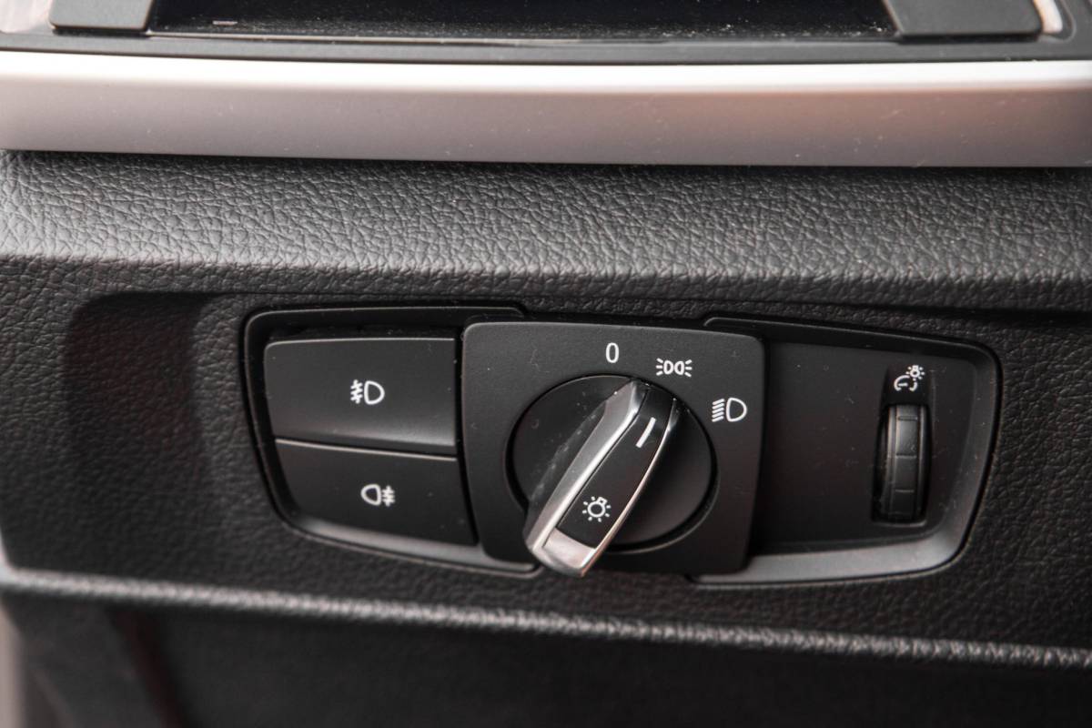 BMW 1 Serie BMW 1-serie 116i Business+ AUTOMAAT / CRUISE CONTROLE / BLACK LINE / AIRCO / CARPLAY / URBAN