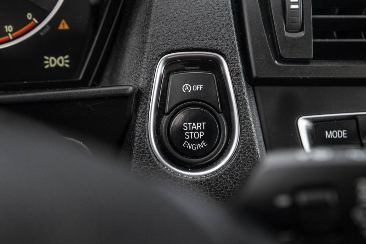 BMW 1 Serie BMW 1-serie 116i Business+ AUTOMAAT / CRUISE CONTROLE / BLACK LINE / AIRCO / CARPLAY / URBAN