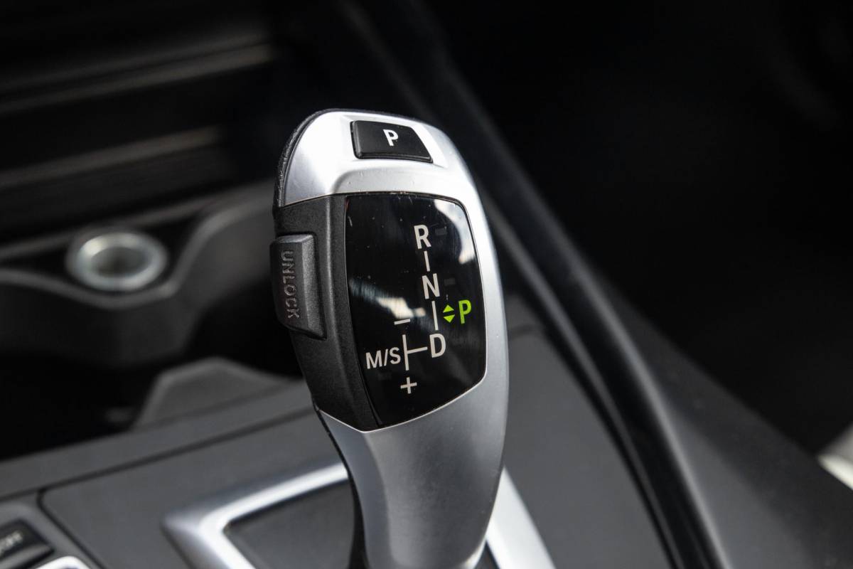 BMW 1 Serie BMW 1-serie 116i Business+ AUTOMAAT / CRUISE CONTROLE / BLACK LINE / AIRCO / CARPLAY / URBAN