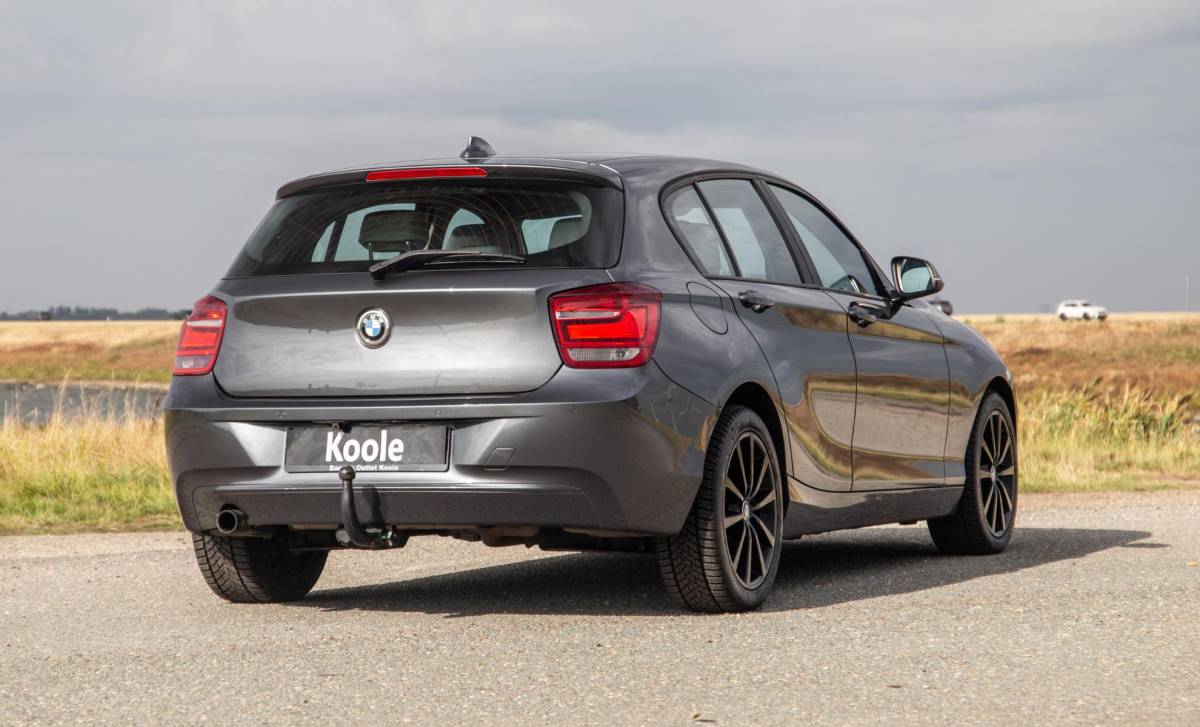 BMW 1 Serie BMW 1-serie 116i Business+ AUTOMAAT / CRUISE CONTROLE / BLACK LINE / AIRCO / CARPLAY / URBAN