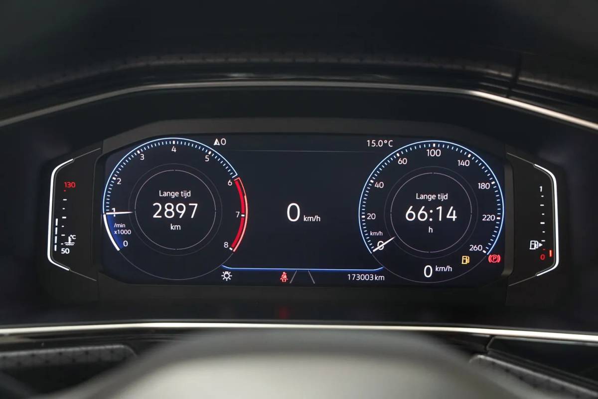 Volkswagen T-Cross Volkswagen T-Cross 1.0 TSI Style [ Navi Apple/Android Clima Adapt. cruise ]