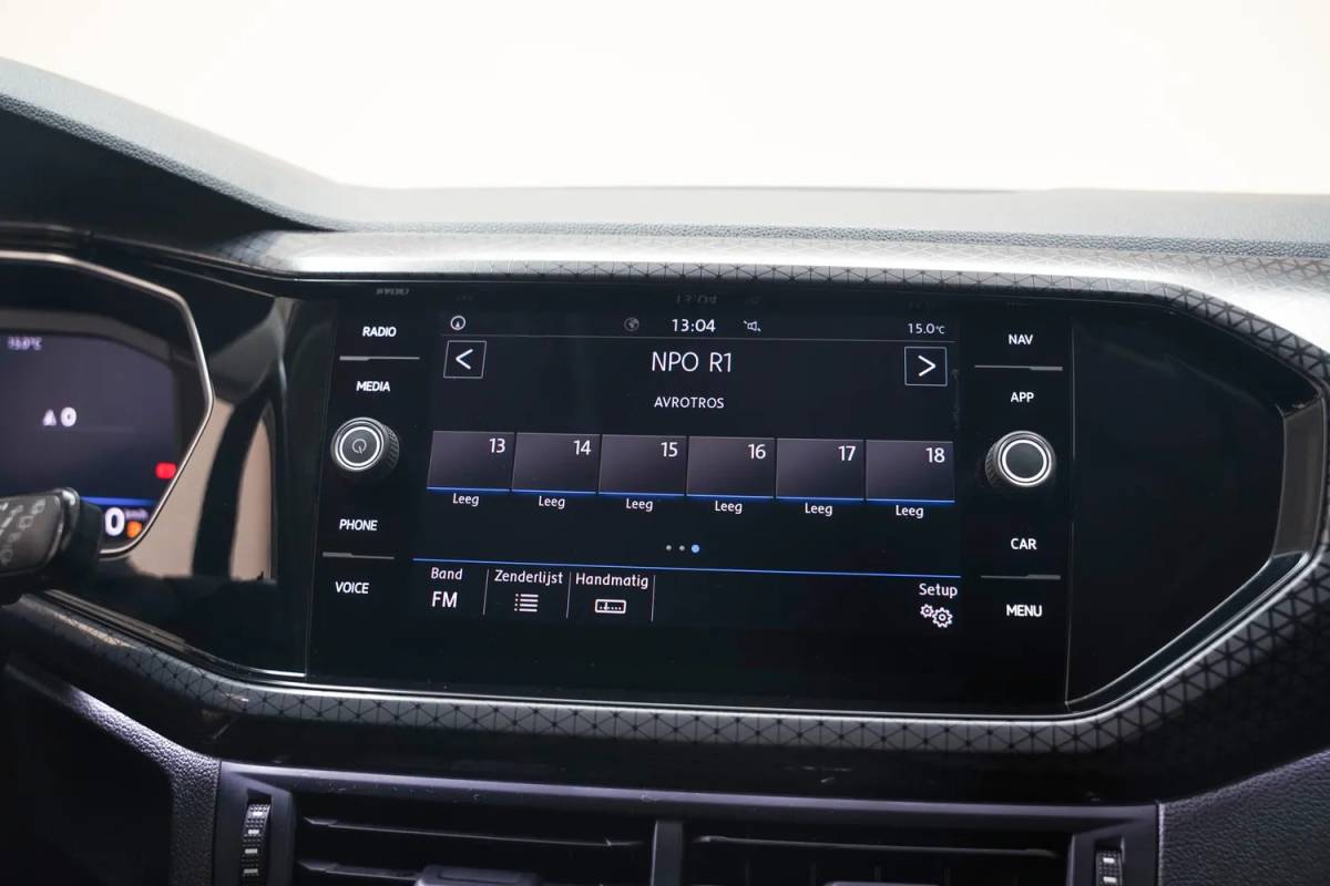 Volkswagen T-Cross Volkswagen T-Cross 1.0 TSI Style [ Navi Apple/Android Clima Adapt. cruise ]