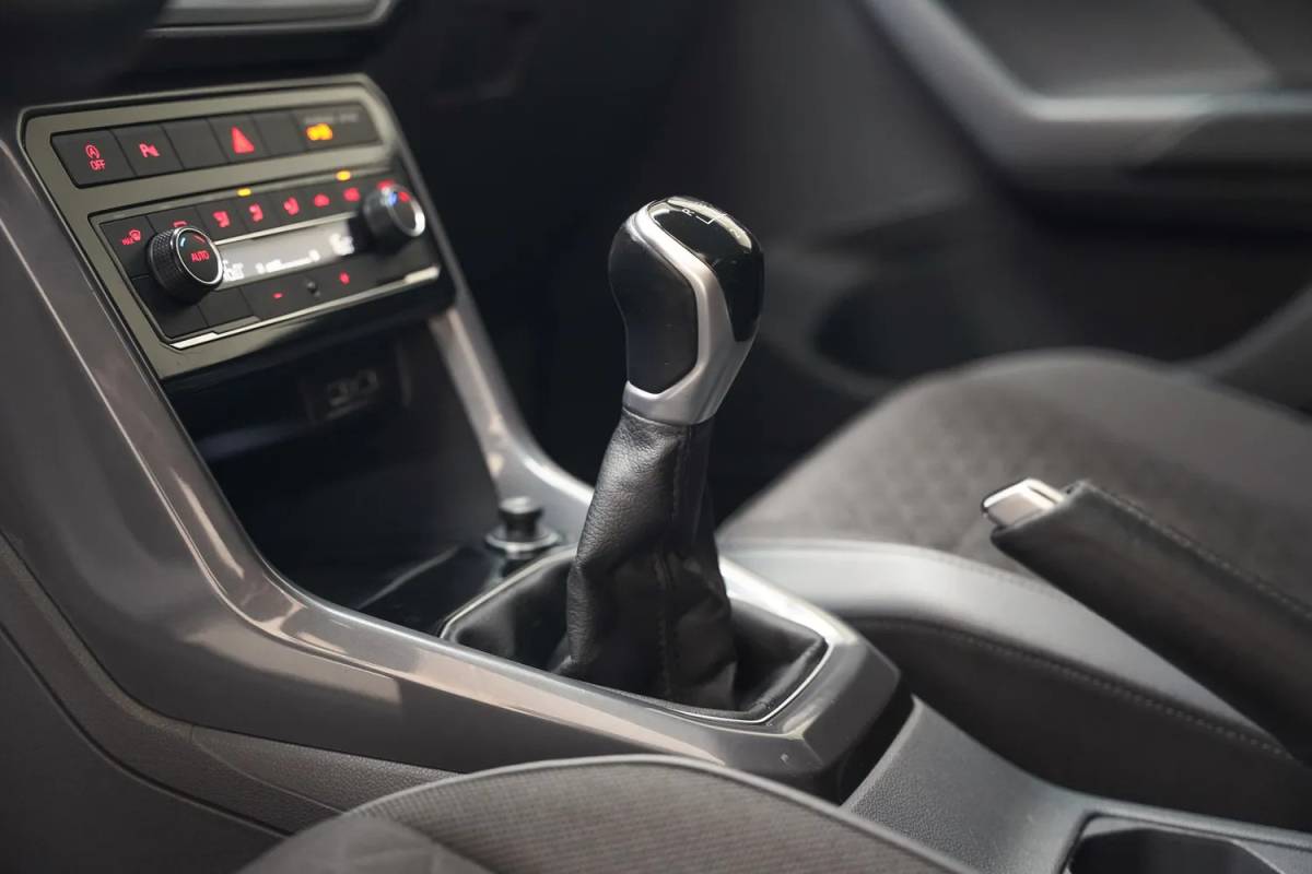 Volkswagen T-Cross Volkswagen T-Cross 1.0 TSI Style [ Navi Apple/Android Clima Adapt. cruise ]