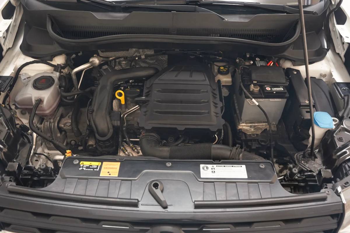Volkswagen T-Cross Volkswagen T-Cross 1.0 TSI Style [ Navi Apple/Android Clima Adapt. cruise ]