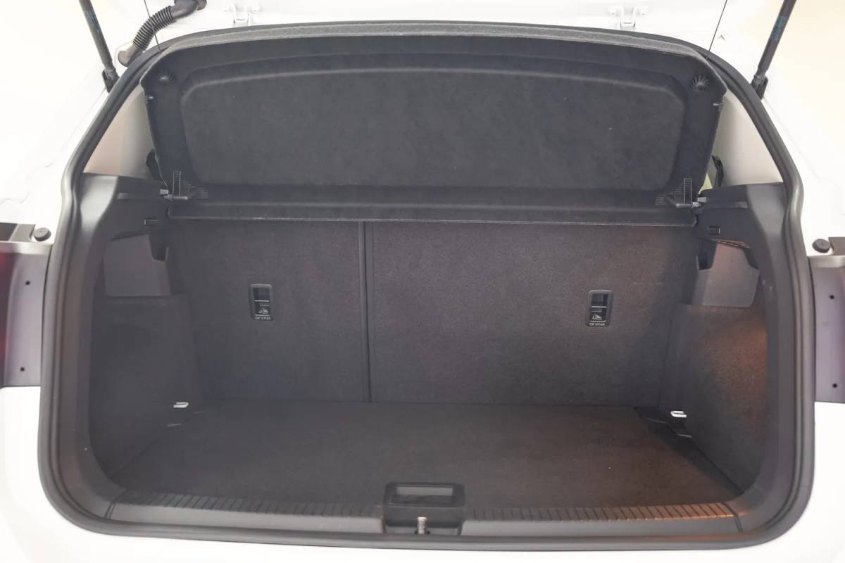Volkswagen T-Cross Volkswagen T-Cross 1.0 TSI Style [ Navi Apple/Android Clima Adapt. cruise ]