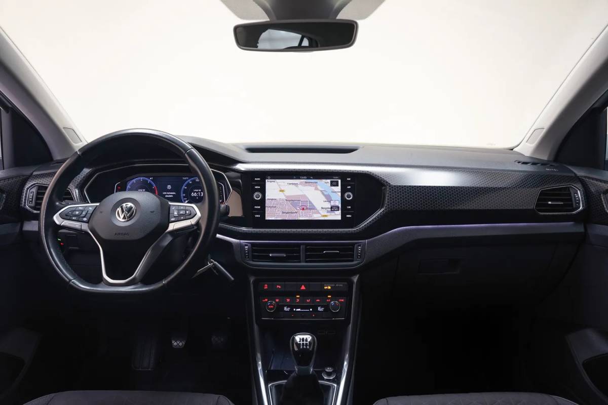Volkswagen T-Cross Volkswagen T-Cross 1.0 TSI Style [ Navi Apple/Android Clima Adapt. cruise ]