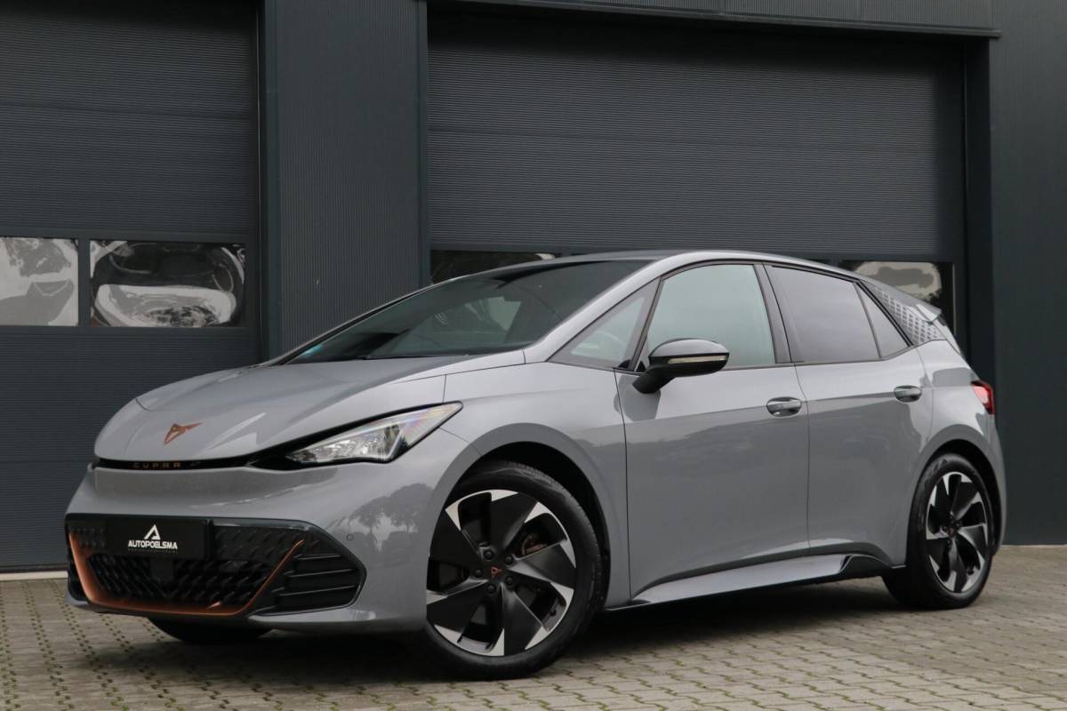 CUPRA Born CUPRA Born Adrenaline|82 kWh| AdaptiveCruise Trekhaak PrivacyGlass AppleCarplay ParkAssist LaneAssist Premium-Uitrusting 72000KM BJ2023