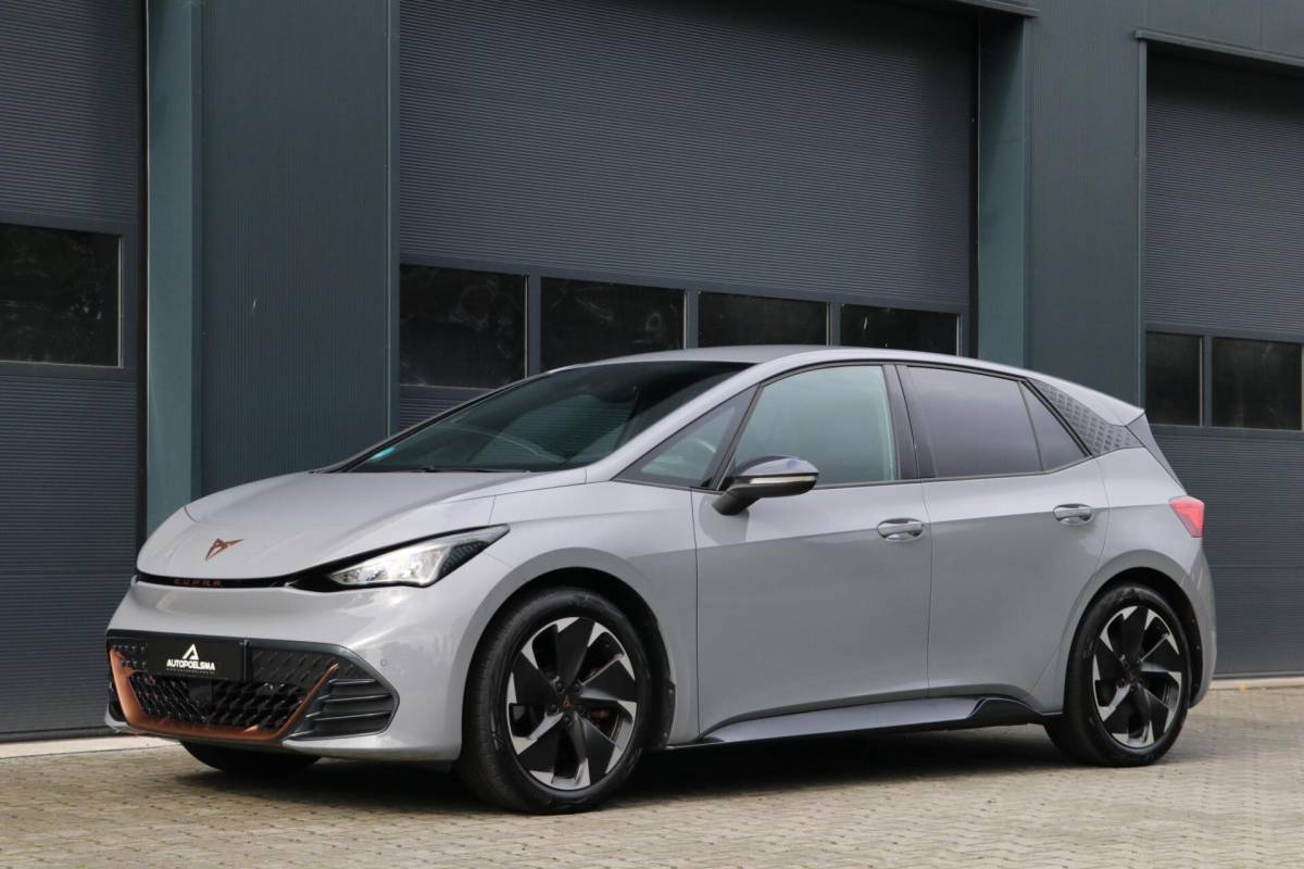 CUPRA Born CUPRA Born Adrenaline|82 kWh| AdaptiveCruise Trekhaak PrivacyGlass AppleCarplay ParkAssist LaneAssist Premium-Uitrusting 72000KM BJ2023