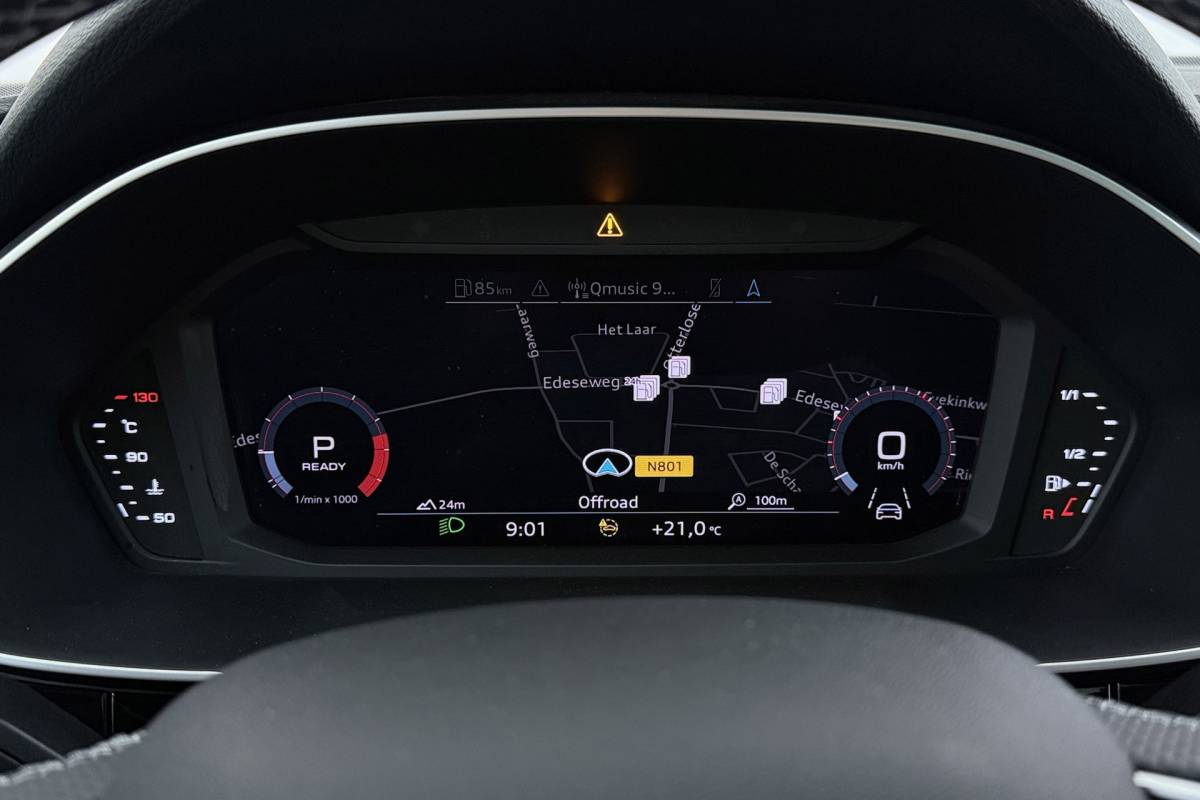 Audi Q3 Audi Q3 35 TFSI S-Line edition | Uitklap Trekhaak | Panoramadak | Sportstoelen | Stoelverwarming | Digital Cockpit | CarPlay |
