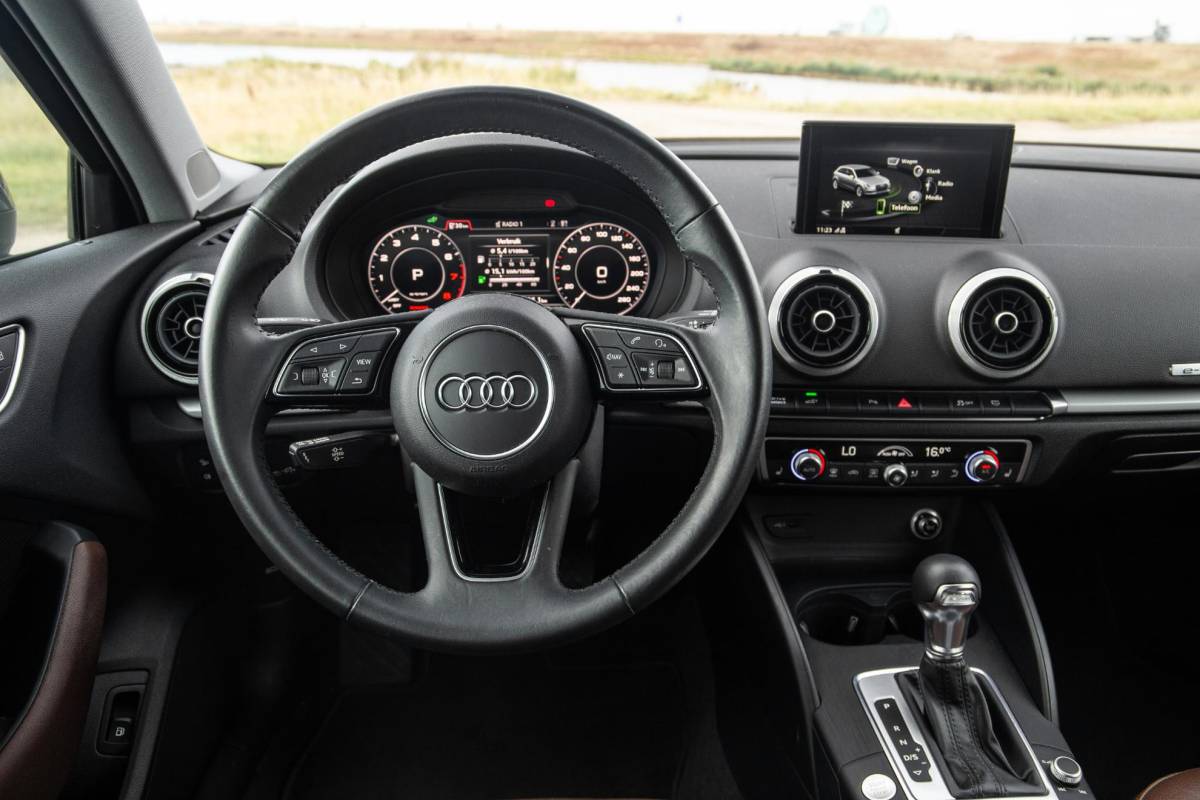 Audi A3 Audi A3 Sportback 40 TFSI e Edition AIRCO / CRUISE CONTROLE / BRUIN LEER / AUTOMAAT / PHEV