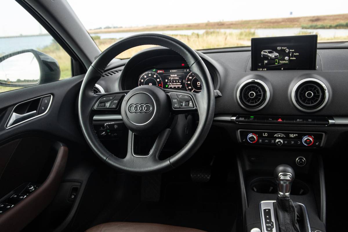 Audi A3 Audi A3 Sportback 40 TFSI e Edition AIRCO / CRUISE CONTROLE / BRUIN LEER / AUTOMAAT / PHEV