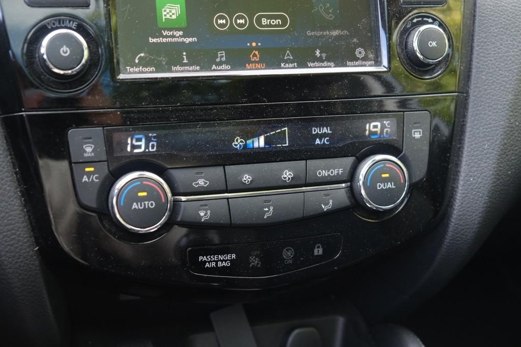 Nissan QASHQAI Nissan Qashqai 1.3 DIG-T 140pk N-Connecta | App Connect | Cruise | Climate | Panoramadak | Navi | Keyless | Camera | PDC