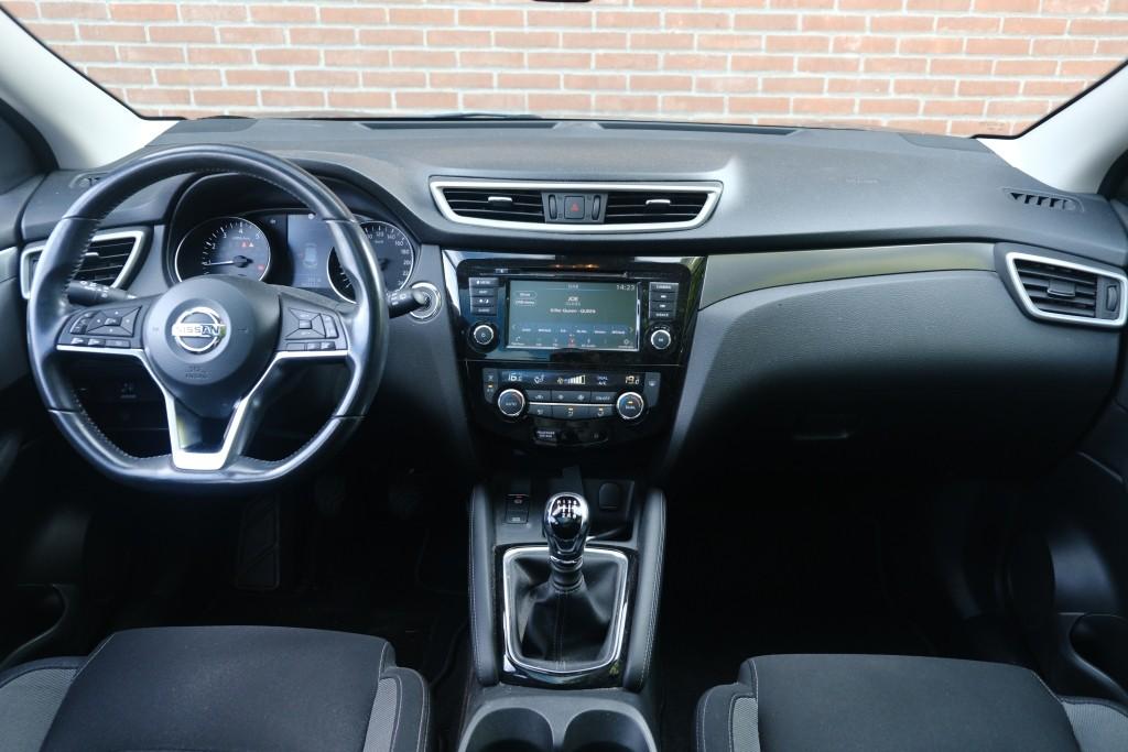 Nissan QASHQAI Nissan Qashqai 1.3 DIG-T 140pk N-Connecta | App Connect | Cruise | Climate | Panoramadak | Navi | Keyless | Camera | PDC