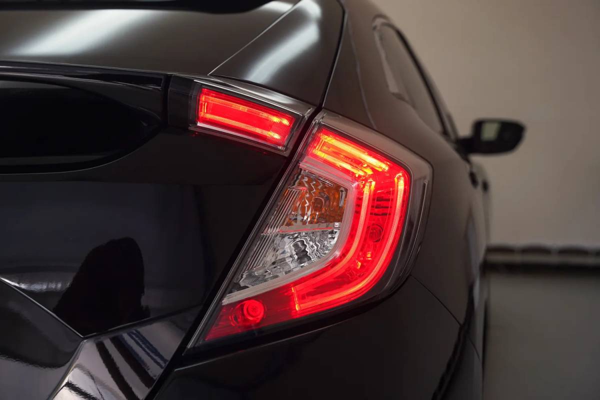 Honda Civic Honda Civic 1.0 i-VTEC Executive [ Adapt. cruise Clima Navi Apple/Android ]