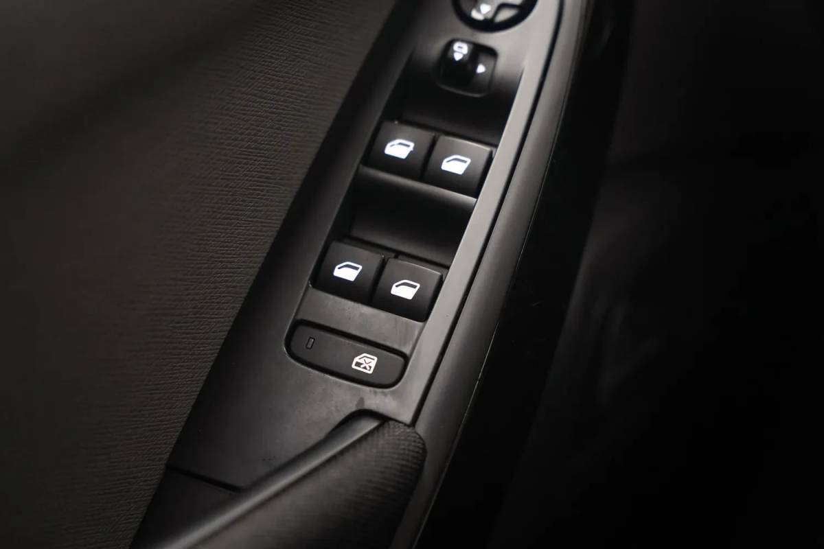 Citroën C4 Picasso Citroen C4 Picasso 1.2 PureTech Feel [ Distributie vervangen! ] [ Navi Apple/Android Clima ]