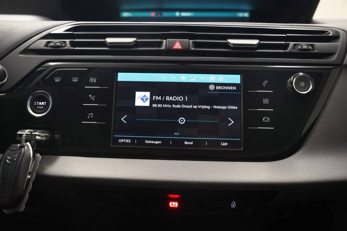 Citroën C4 Picasso Citroen C4 Picasso 1.2 PureTech Feel [ Distributie vervangen! ] [ Navi Apple/Android Clima ]