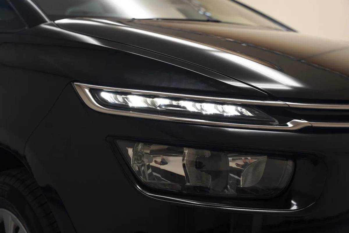 Citroën C4 Picasso Citroen C4 Picasso 1.2 PureTech Feel [ Distributie vervangen! ] [ Navi Apple/Android Clima ]