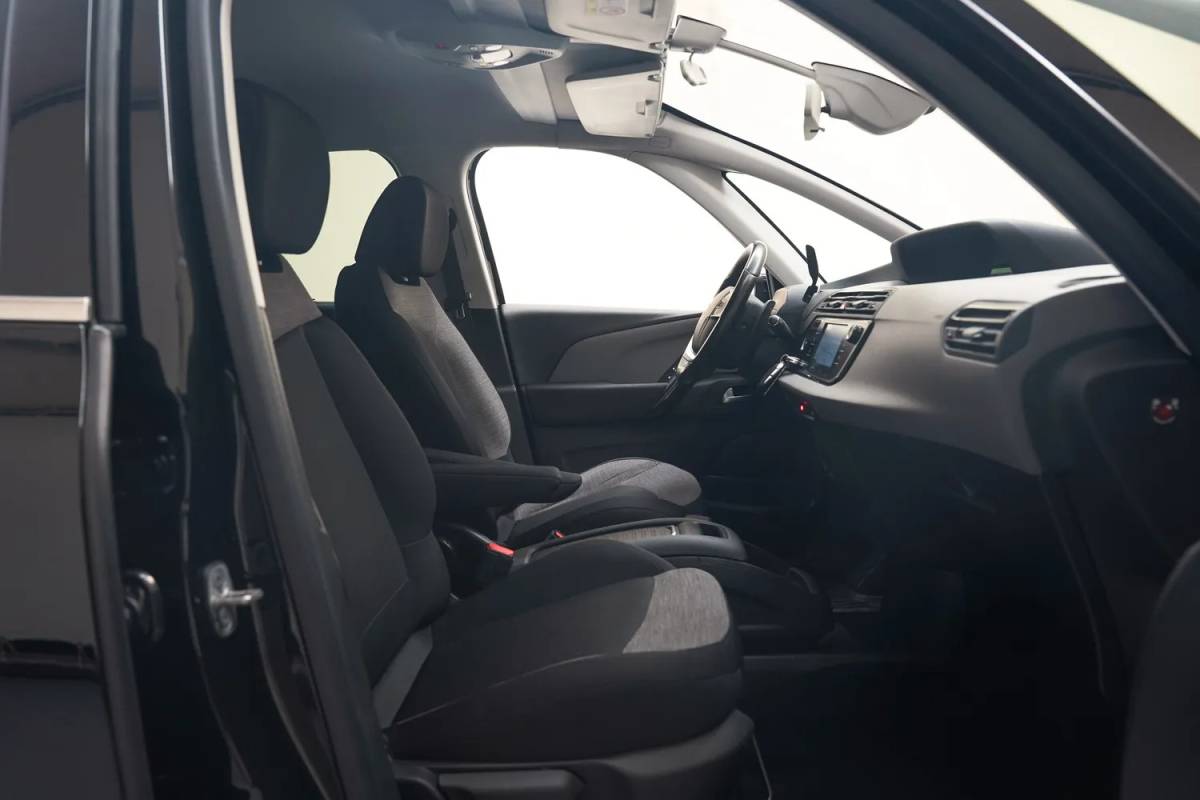 Citroën C4 Picasso Citroen C4 Picasso 1.2 PureTech Feel [ Distributie vervangen! ] [ Navi Apple/Android Clima ]